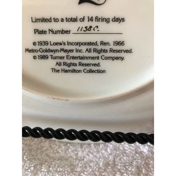 WIZARD OF OZ BY HAMILTON DOROTHY & SCARECROW PLATES - Picture 12 of 15